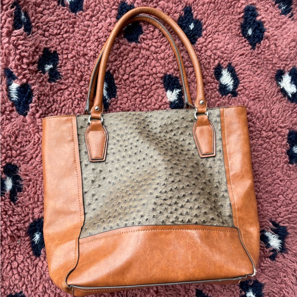 Kelly & Katie Soft Structured Large Shoulder/Tote Bag - Picture 2 of 10